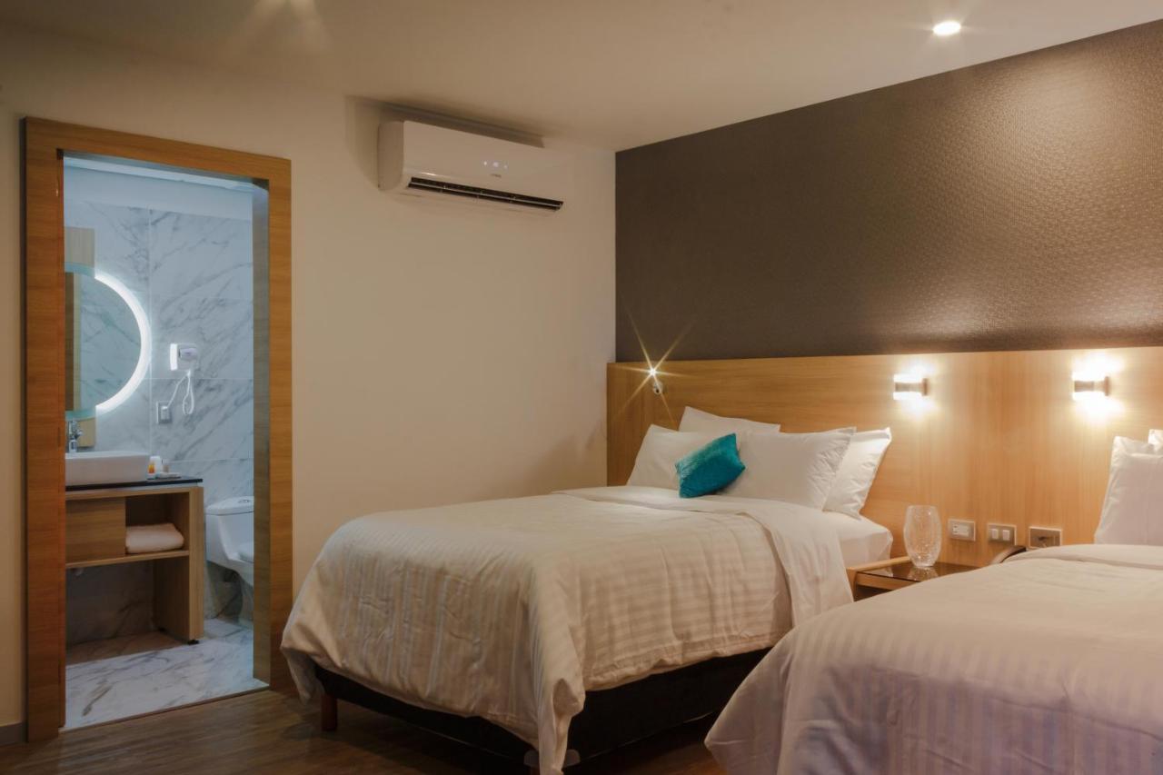 Hotel Kavia Monterrey Dış mekan fotoğraf