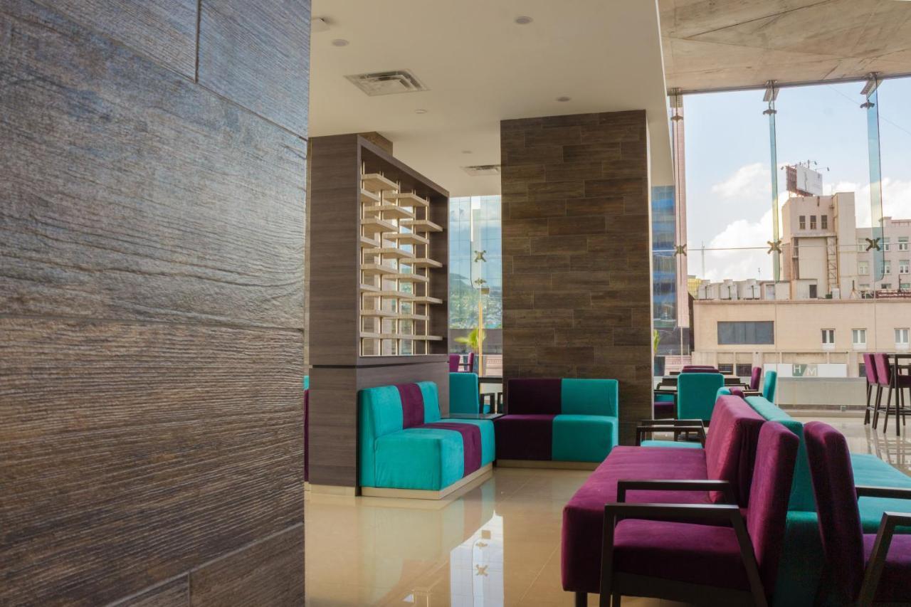 Hotel Kavia Monterrey Dış mekan fotoğraf