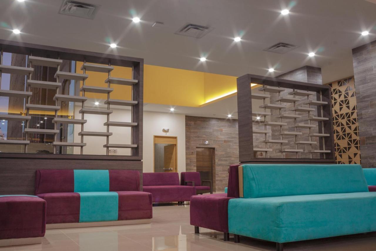 Hotel Kavia Monterrey Dış mekan fotoğraf