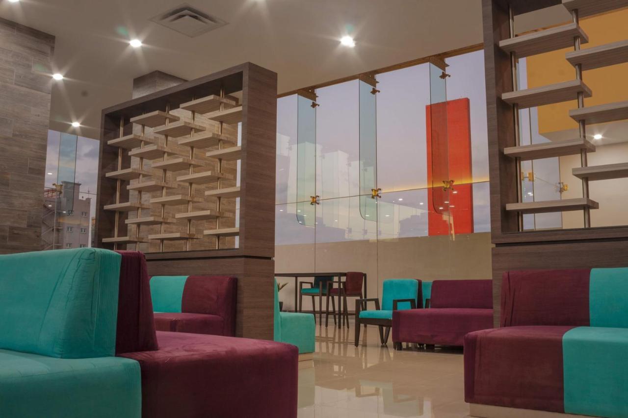 Hotel Kavia Monterrey Dış mekan fotoğraf