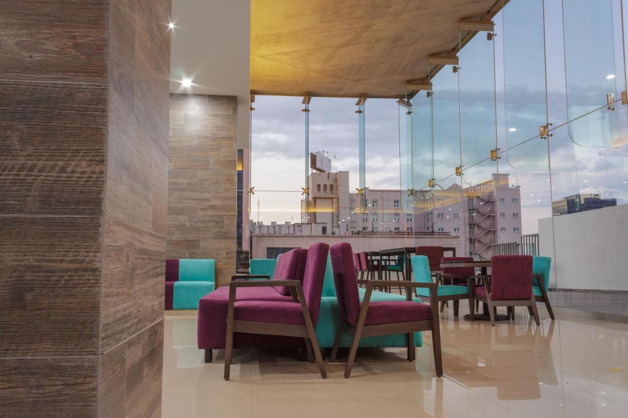 Hotel Kavia Monterrey Dış mekan fotoğraf