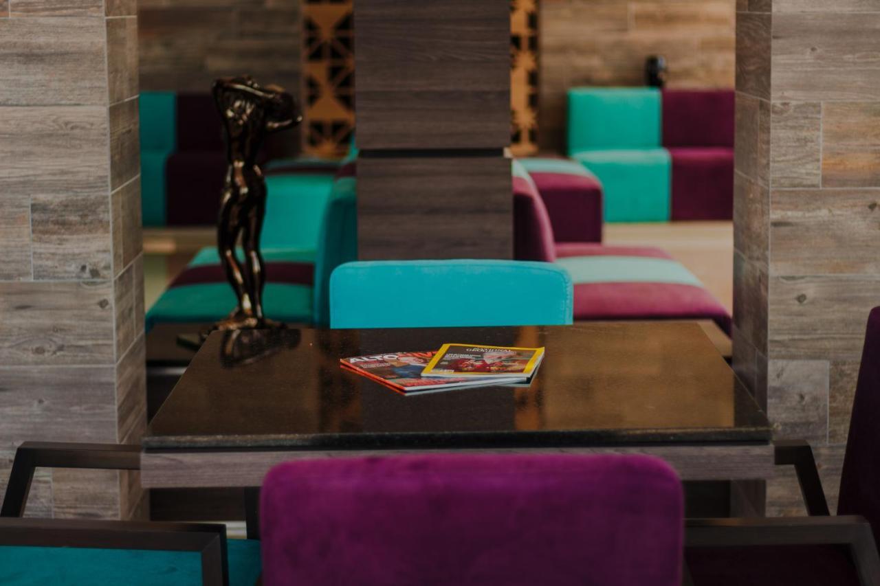 Hotel Kavia Monterrey Dış mekan fotoğraf