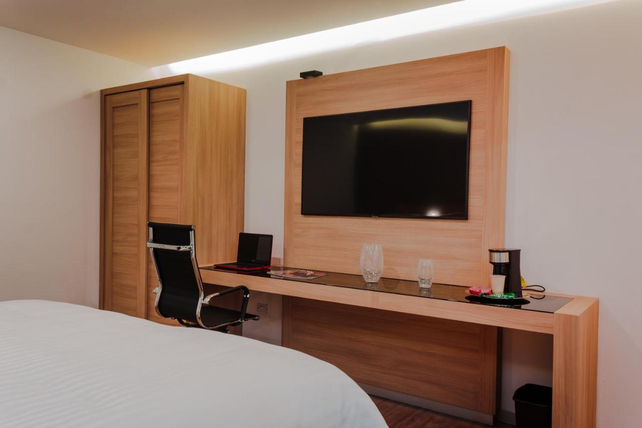 Hotel Kavia Monterrey Dış mekan fotoğraf
